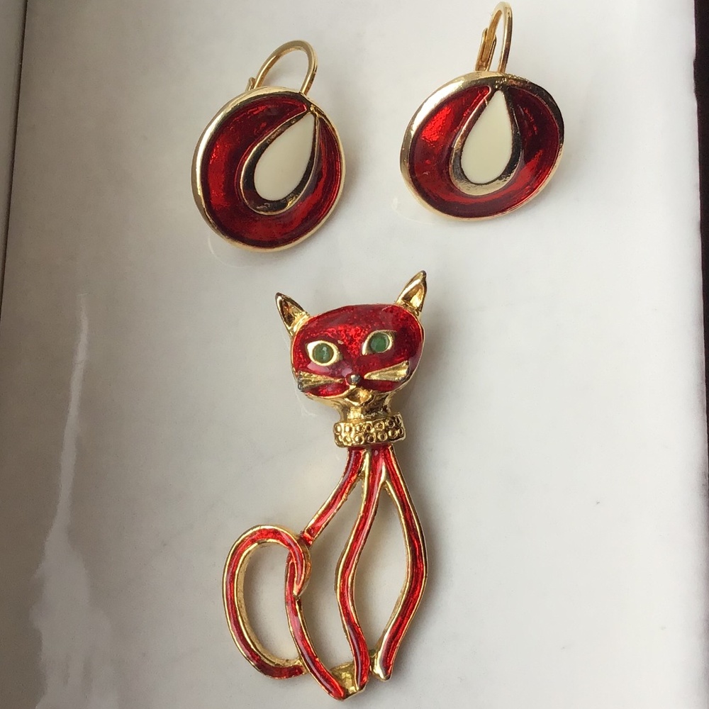 Vintage Cat Pendant & Pierced Earring Set Gold Tone Red Enamel